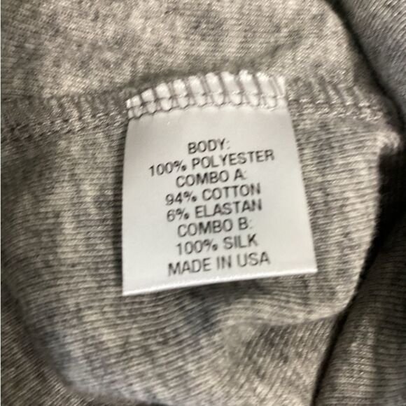 Lola & Sophie Sweater Shirt Women’s Size Medium Color Gray Long Sleeve V Neck - Picture 10 of 10